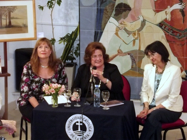 Presentación del libro Urrundik, de Amelia Urrutibeheity