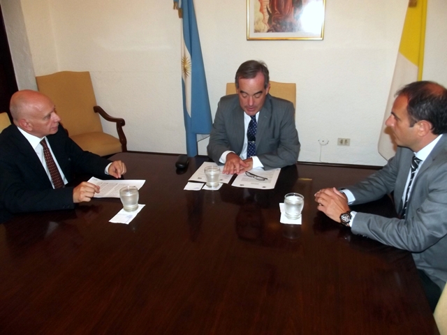 La UCALP y el Instituto Centro de Recursos Informáticos firman un acuerdo