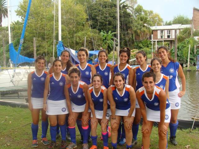 Primer encuentro amistoso del equipo de Hockey de la UCALP