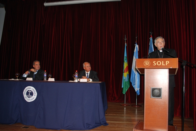 honoris_causa_albino_interior6