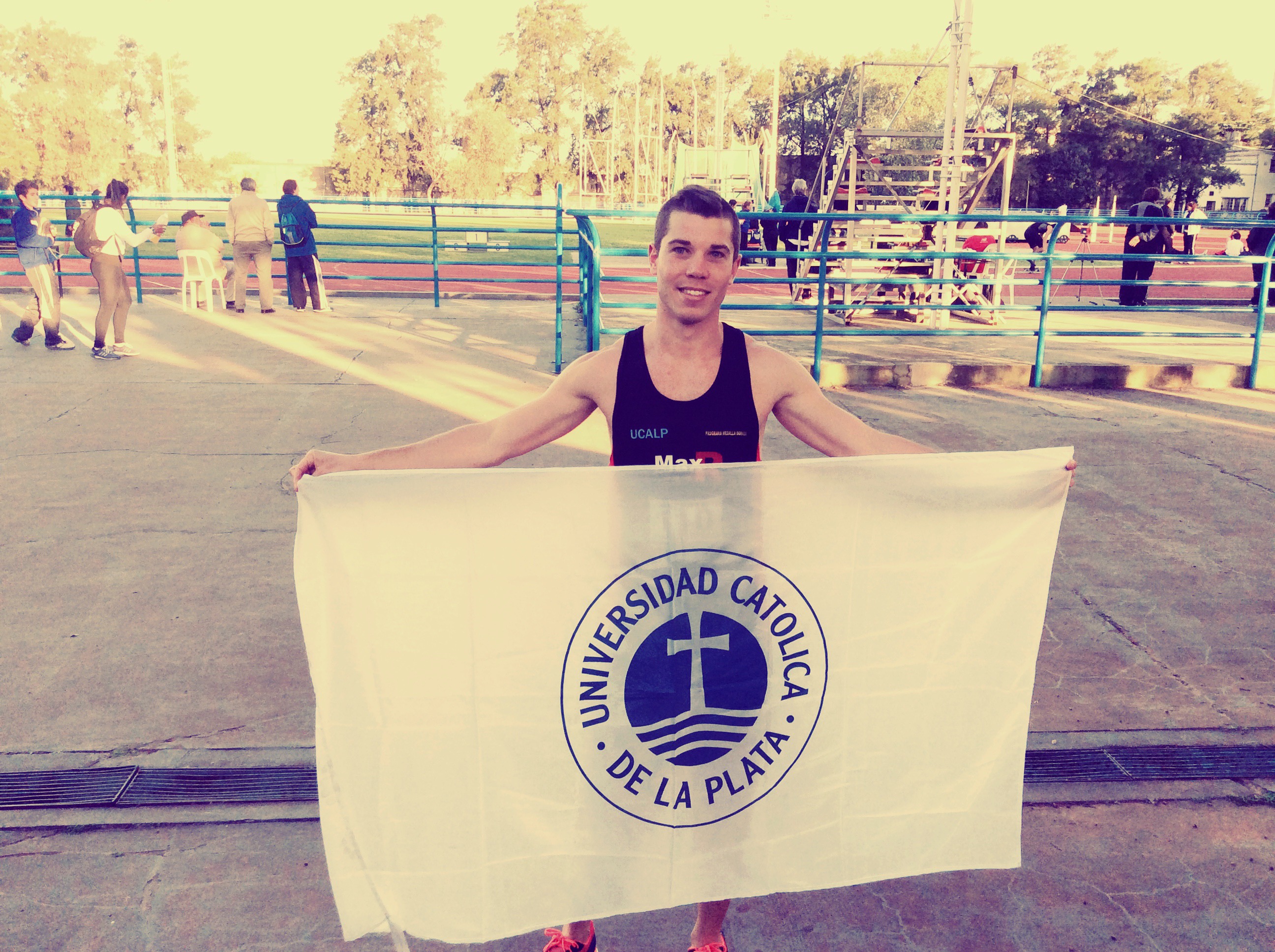 Destacada labor de un Alumno de la UCALP en el Campeonato Metropolitano de Atletismo